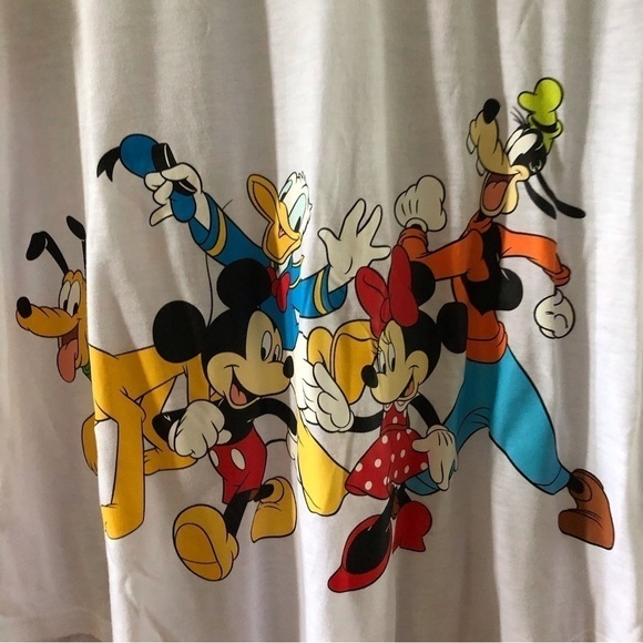 Disney Mickey Mouse and Friends short sleeve graphic Tee - Picture 2 of 4